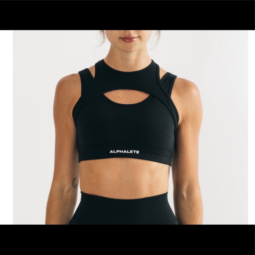 Black Alphalete surface keyhole bra S
